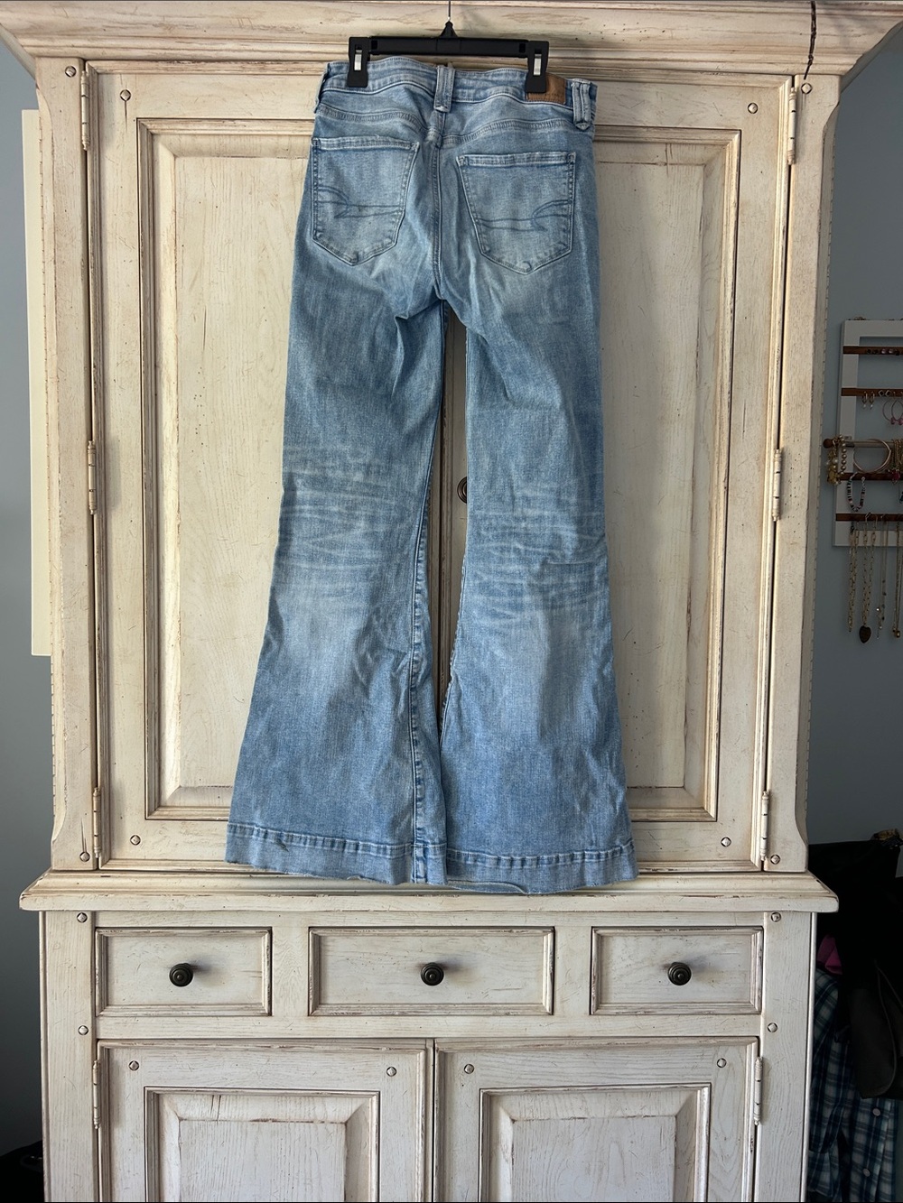 American Eagle Outfitters Light Blue Flare Jeans (Long Length) - Picture 2 of 5